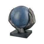 Διακοσμητικό ArteLibre Χέρια Κρατούν Υδρόγειο Μπρονζέ/Γκρι Polyresin 15x18x19cm